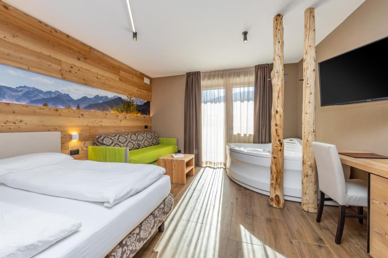 Hotel Vittoria - Ricarica L'Anima Dimaro Eksteriør billede